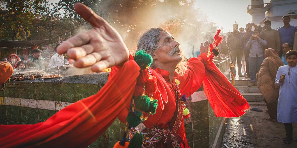 Visit the Sufi Shrines of Pakistan